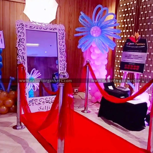 Selfie Mirror Photo booth in Chandigarh Mohali Panchkula Zirakpur