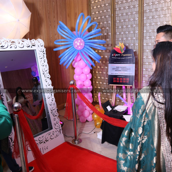 Selfie Mirror Photo booth in Chandigarh Mohali Panchkula Zirakpur