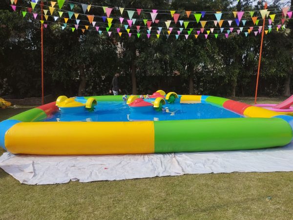 Big Swimming pool with 3 Boats on rental for pool party